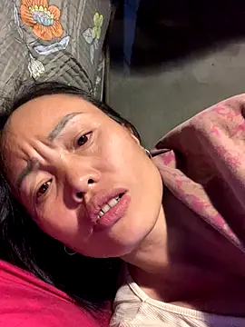 Snapshot of rosa-1200 chatting on 10.30.25 rosa-1200 online show from 10.30.25