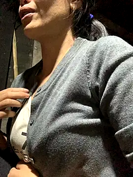 Snapshot of rosa-1200 chatting on 11.03.25 rosa-1200 online show from 11.03.25