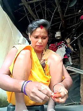 cute diya 12 online show from 10.13.25