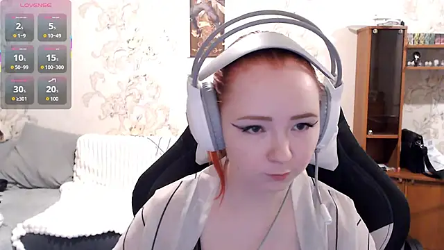 PansyBorriello online show from 11.06.25