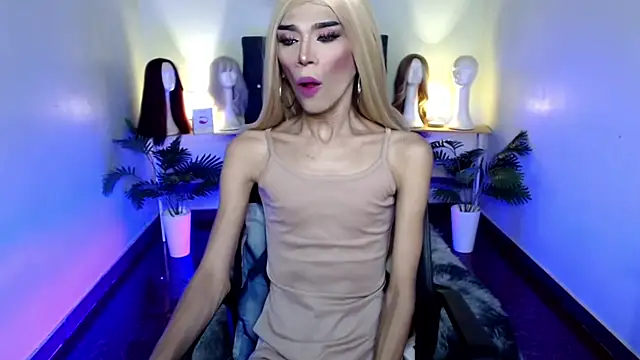 itsmeMonicaloove69 online show from 10.18.25