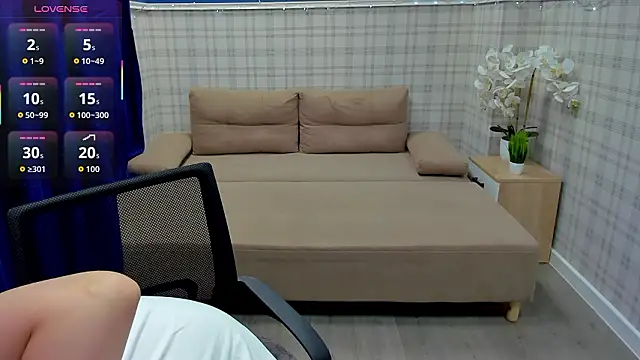 Snapshot of Hella_Fabel chatting on 02.15.26 Hella Fabel online show from 02.15.26