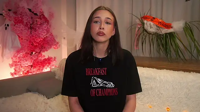 EviaRabasca online show from 10.31.25