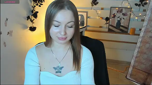 Snapshot of Rose_se chatting on 10.25.25 Rose se online show from 10.25.25