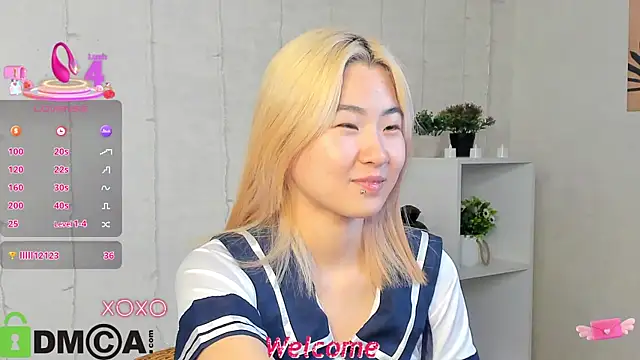 Snapshot of Aisi_18 chatting on 11.07.25 Aisi 18 online show from 11.07.25