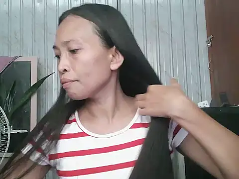 Snapshot of pinayhotii chatting on 10.19.25 pinayhotii online show from 10.19.25