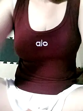 Snapshot of Surrilove chatting on 09.24.25 Surrilove online show from 09.24.25