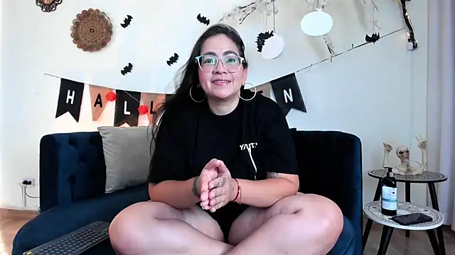 alissonbronw     online show from 10.15.25