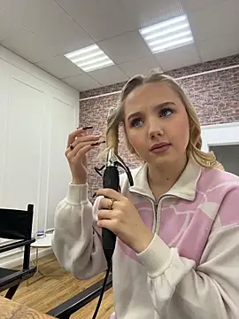 Sky Cutie online show from 01.06.26