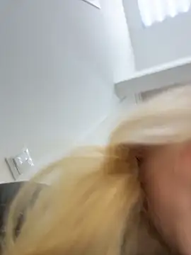 Snapshot of Sky_Cutie chatting on 02.03.26 Sky Cutie online show from 02.03.26