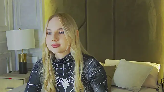 Sky Cutie online show from 04.09.26