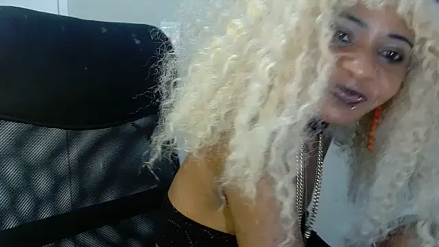 QueenpatieX online show from 02.22.26