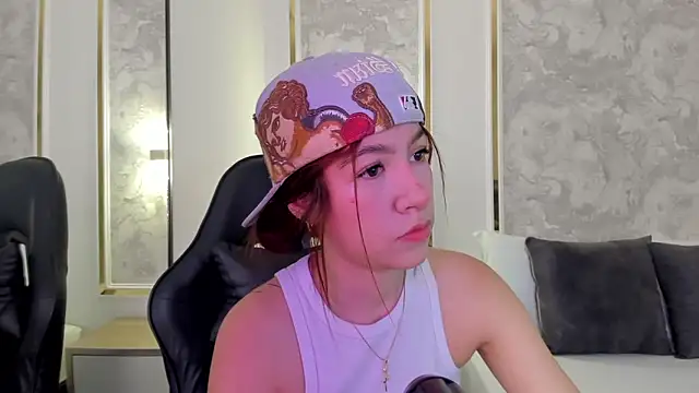 doll eyees  online show from 09.23.25