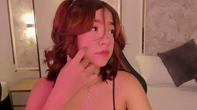 doll eyees  online show from 09.27.25