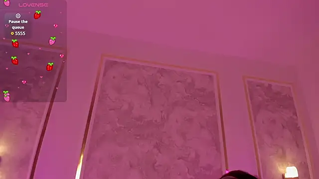 doll eyees  online show from 10.17.25