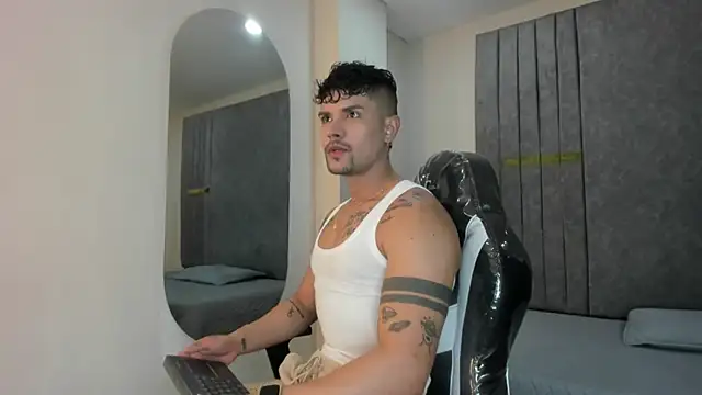 thiago luxx online show from 09.11.25