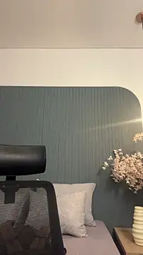 AliceRitter online show from 12.15.25