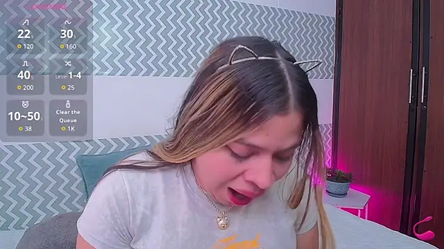 CataleyaWilson369 online show from 10.04.25