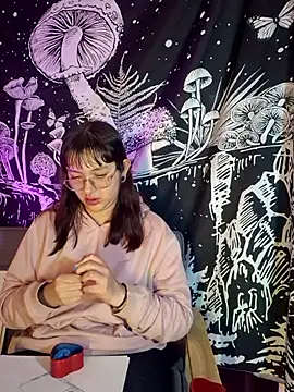 Violetaa Leee online show from 09.11.25