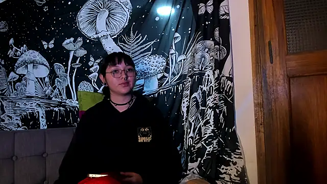 Violetaa Leee online show from 09.25.25