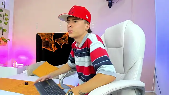 Nascary Fox online show from 10.01.25