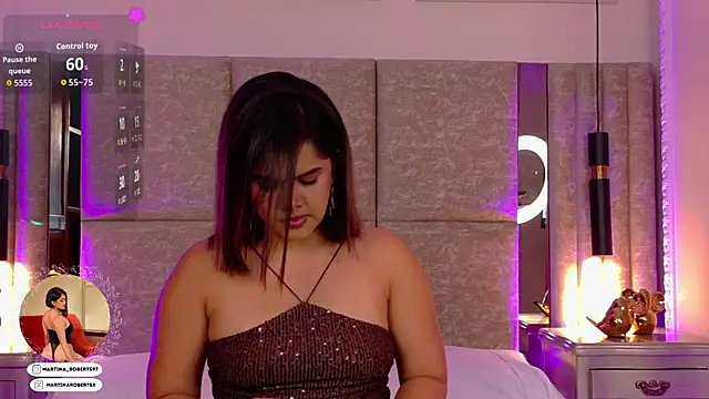 Snapshot of Martina-Roberts- chatting on 09.29.25 Martina-Roberts- online show from 09.29.25