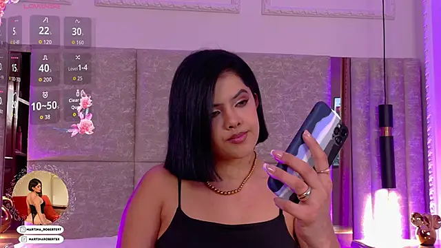 Snapshot of Martina-Roberts- chatting on 10.10.25 Martina-Roberts- online show from 10.10.25