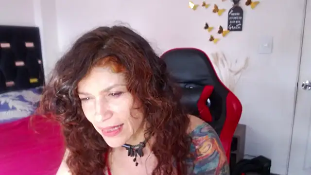 Snapshot of fenix_colette chatting on 09.12.25 fenix colette online show from 09.12.25