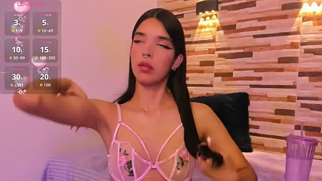 Snapshot of ChloeeMason chatting on 09.16.25 ChloeeMason online show from 09.16.25