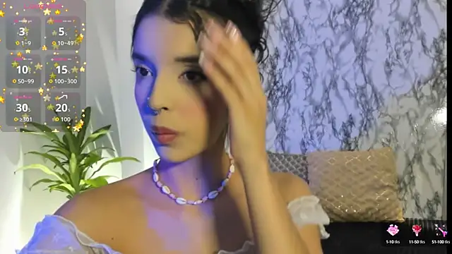 Snapshot of ChloeeMason chatting on 10.06.25 ChloeeMason online show from 10.06.25