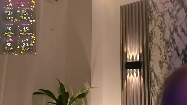 Snapshot of ChloeeMason chatting on 10.10.25 ChloeeMason online show from 10.10.25