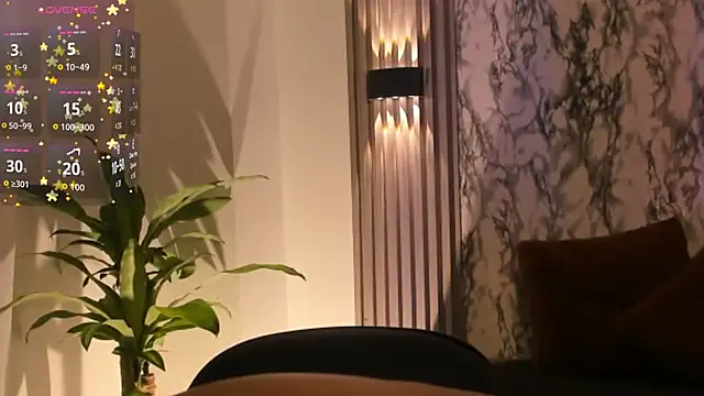 Snapshot of ChloeeMason chatting on 10.11.25 ChloeeMason online show from 10.11.25