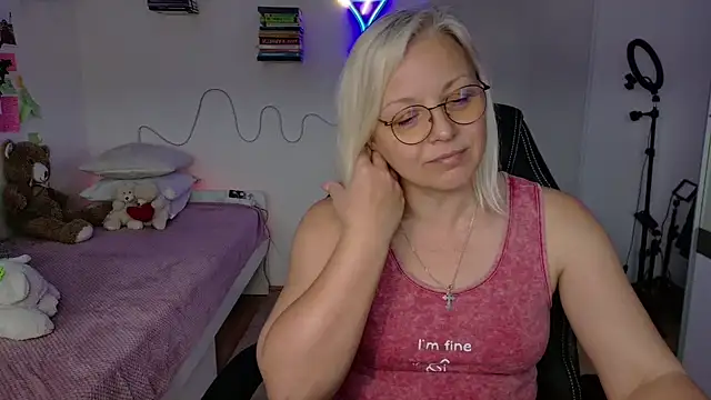 Linsy Kim online show from 04.10.26