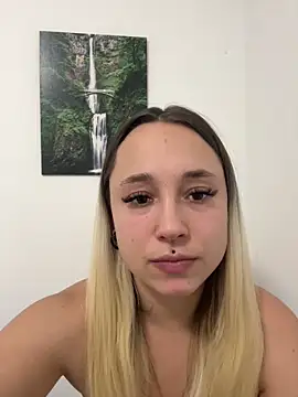 Snapshot of stelli_99 chatting on 10.12.25 stelli 99 online show from 10.12.25