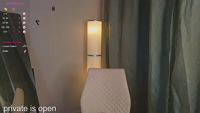 Snapshot of Brittney_Shaw chatting on 09.10.25 Brittney Shaw online show from 09.10.25