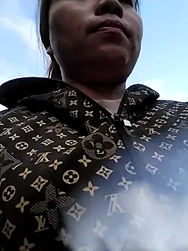 venu00 online show from 12.22.25