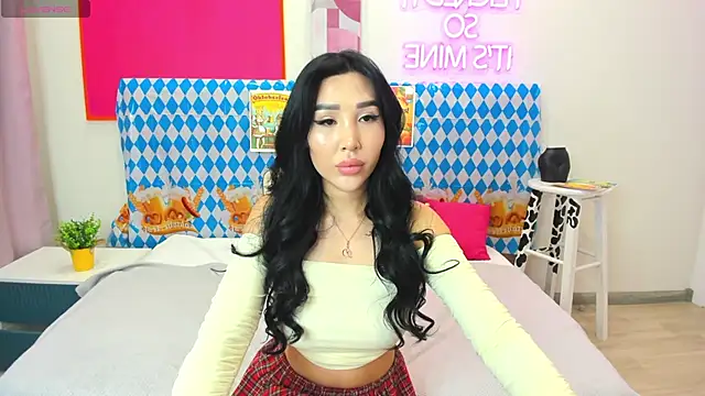 Jennifer Munoz online show from 09.30.25