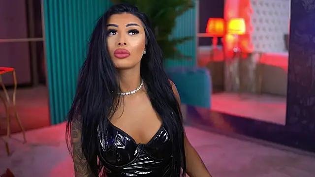 ArabellaPosh online show from 10.24.25