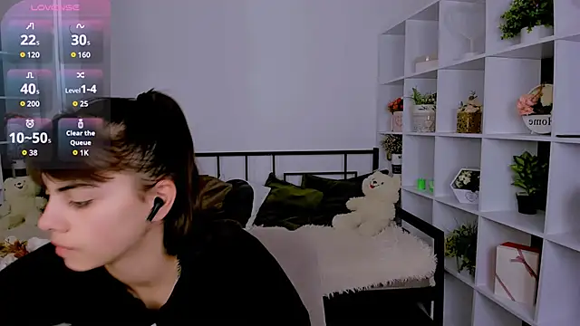 Cocoa Sins online show from 11.08.25