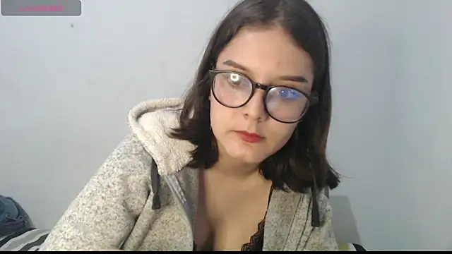 MadieLorez online show from 09.21.25