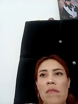 dulcelatin21 online show from 10.19.25