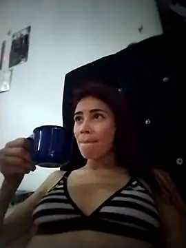 dulcelatin21 online show from 11.15.25