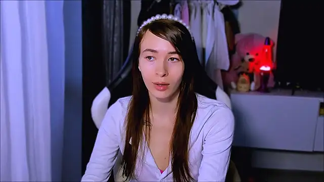 ZoyaMill online show from 10.15.25