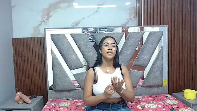 Snapshot of sanabeltits202cl chatting on 09.18.25 sanabeltits202cl online show from 09.18.25