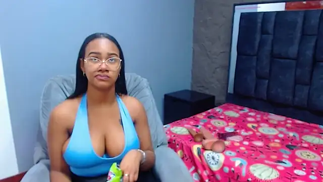 Snapshot of sanabeltits202cl chatting on 10.10.25 sanabeltits202cl online show from 10.10.25