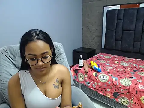 Snapshot of sanabeltits202cl chatting on 11.12.25 sanabeltits202cl online show from 11.12.25