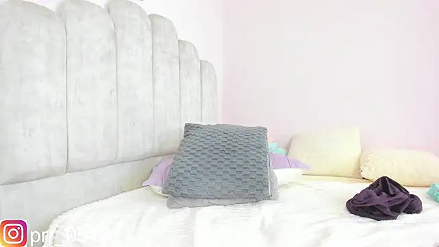 paula cosio online show from 10.04.25