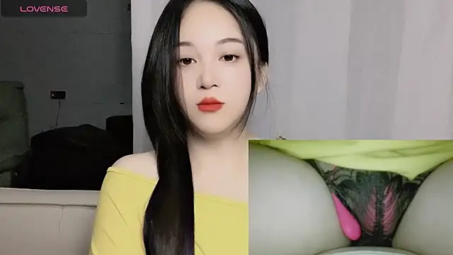 woaiqinqin online show from 10.19.25