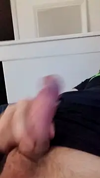 Snapshot of NewJoiner chatting on 10.08.25 NewJoiner online show from 10.08.25