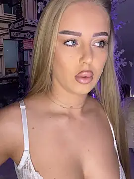 AubrieleRouj1 online show from 04.17.26